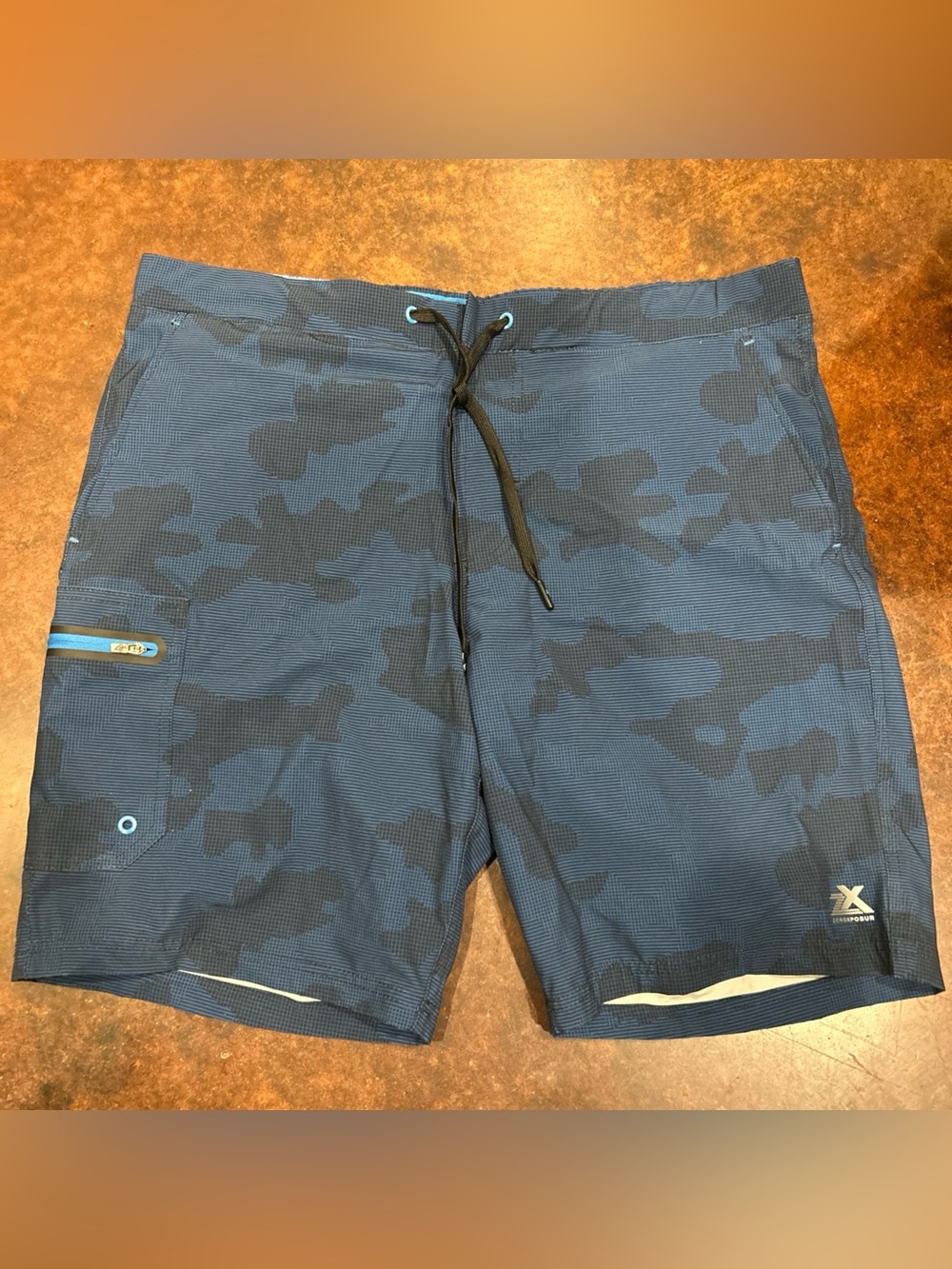 NWT Zeroxposur Men's Comfort Waistband Blue Camo Swim Trunks Size L /Retail $50